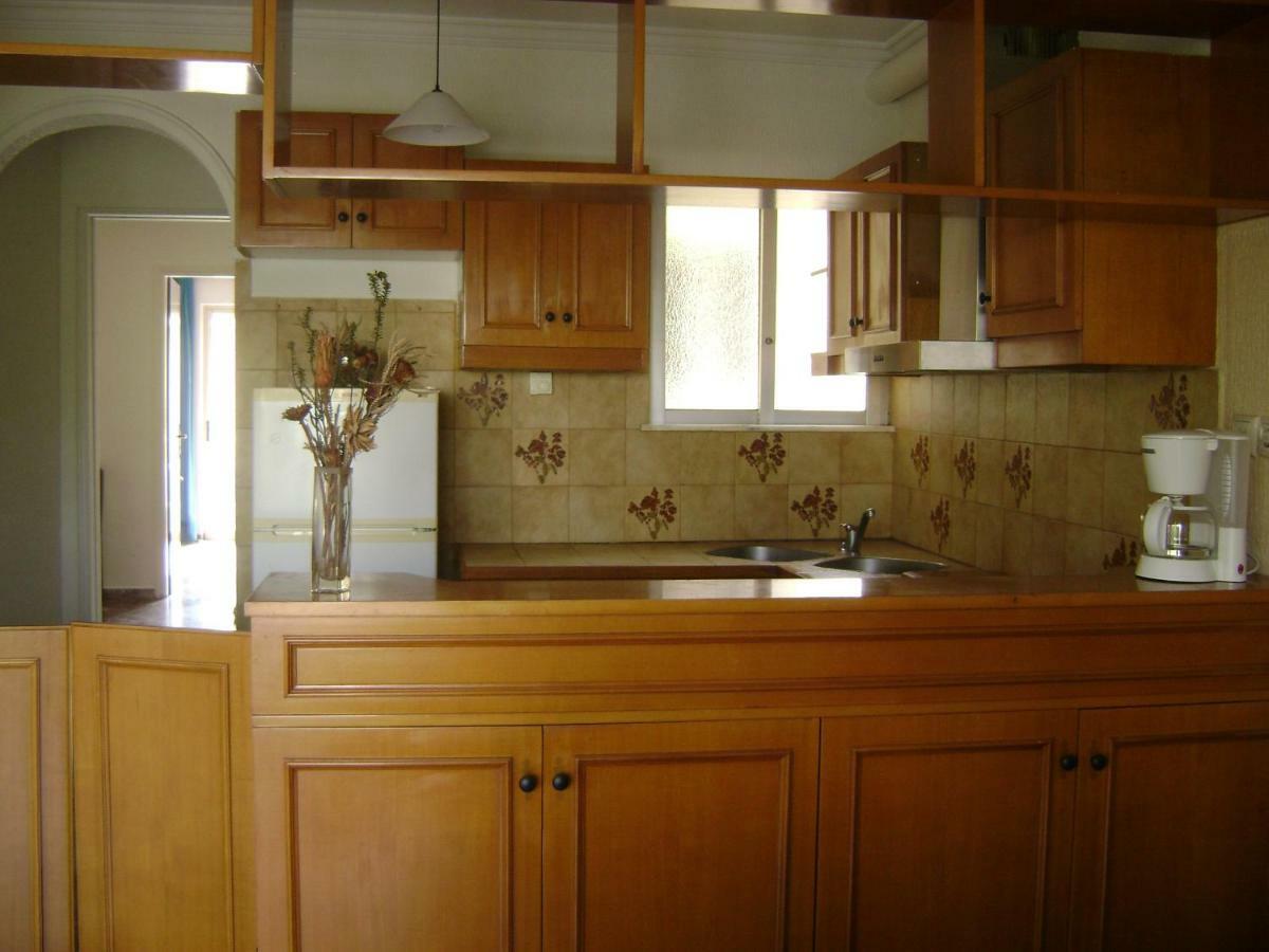 Avra Apartment Artemida  Luaran gambar